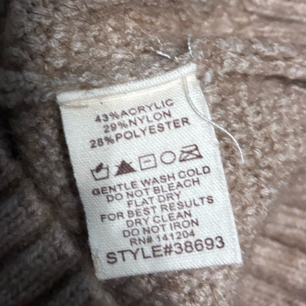 NWT Hem & Thread Fringe V-Paneled Turtleneck Sweater - Taupe Large - Picture 8 of 8